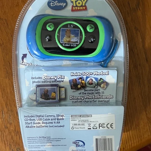 2009 Toy Story Pix Jr. 1.3pm Digital Camera. - Photo & Video